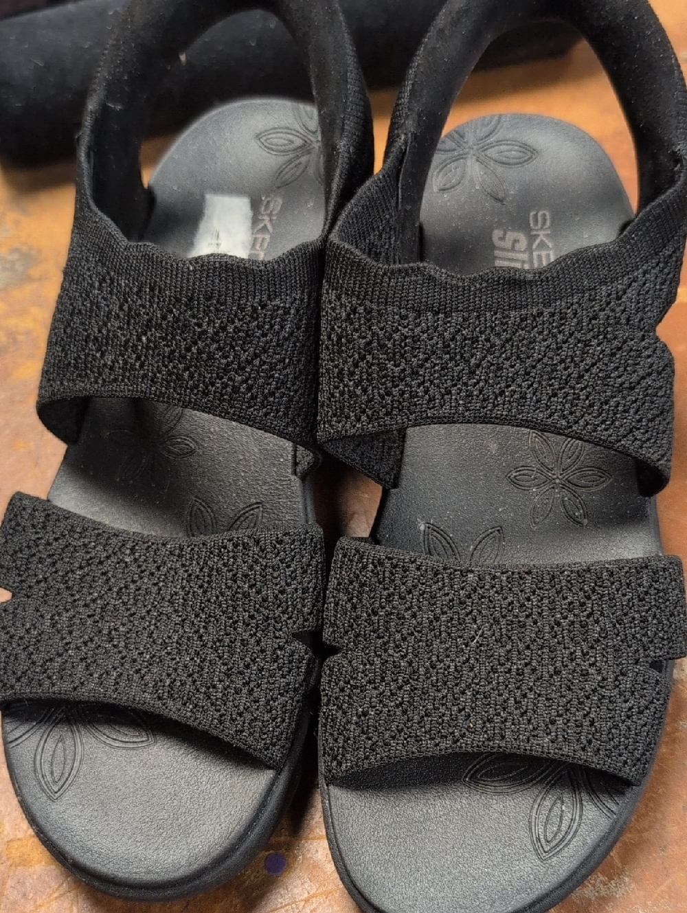 Skechers Women's Black Knit Double-Strap Cushioned Slip-ins Sandals